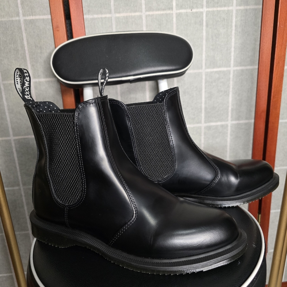 Dr. Martens Flora Women’s Smooth Leather Chelsea Boots, Black